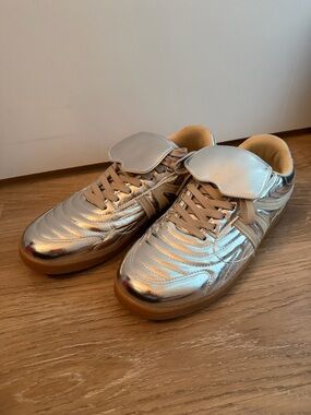 Steve Madden Metallic Silver Low-Top Sneakers with Gum Sole